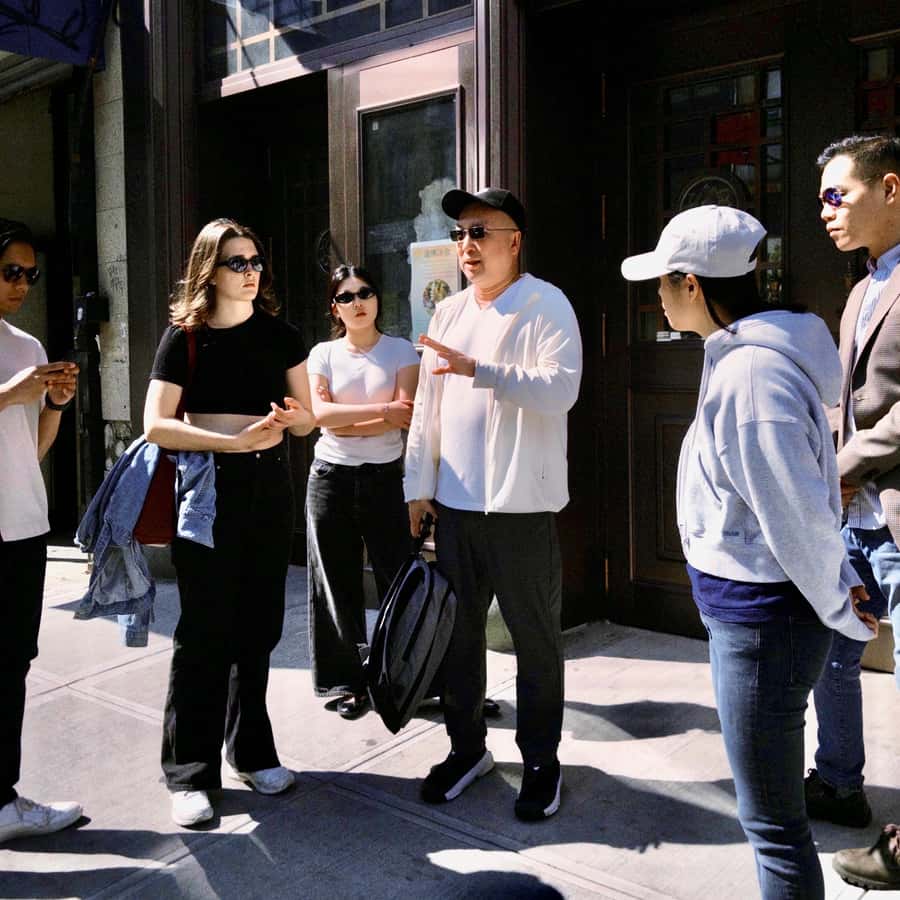 布达佩斯：90 年代情景喜剧密室逃脱冒险之旅（含饮品） | GetYourGuide, image size:900x900