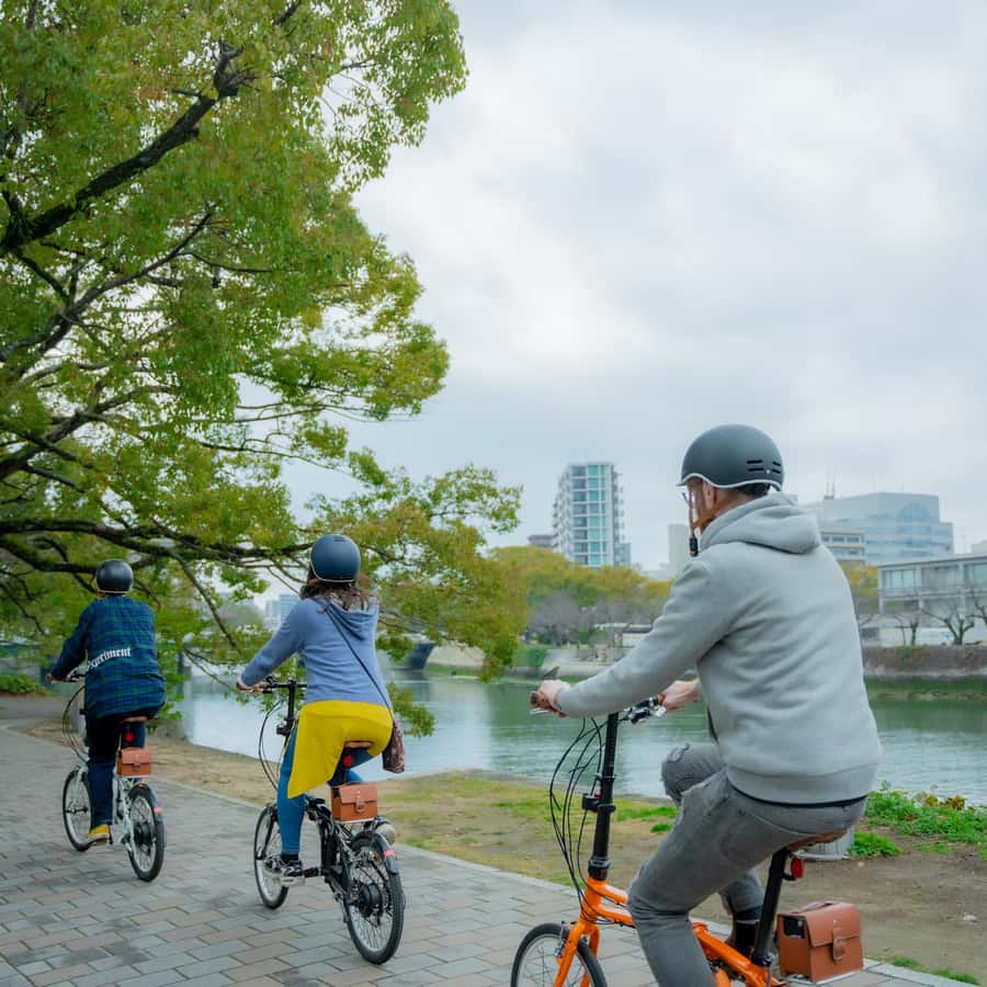 Hiroshima: Passeio de bicicleta pela paz com guia local | GetYourGuide, image size:900x900
