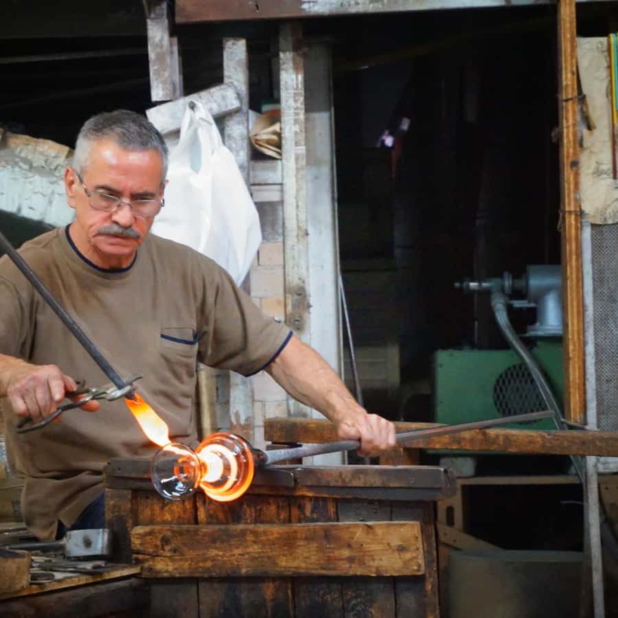 Murano Glass Factory Tour \u0026 Glass Blowing Demonstration | GetYourGuide, image size:900x900