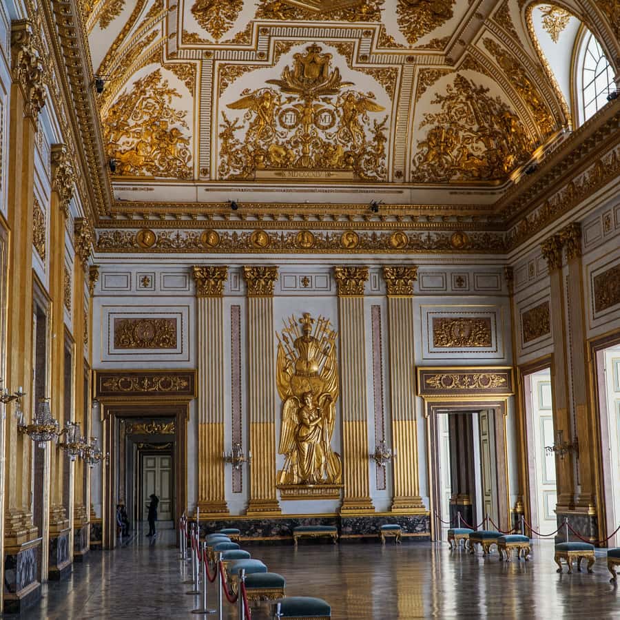 卡塞塔皇家宫殿私人导览：意大利的凡尔赛宫| GetYourGuide, image size:900x900