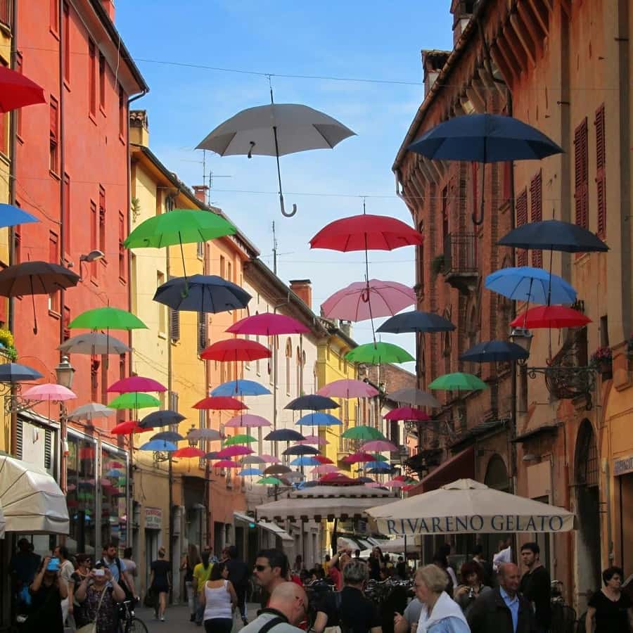 How Milan Built Beauty Over 579 Years, image size:900x900