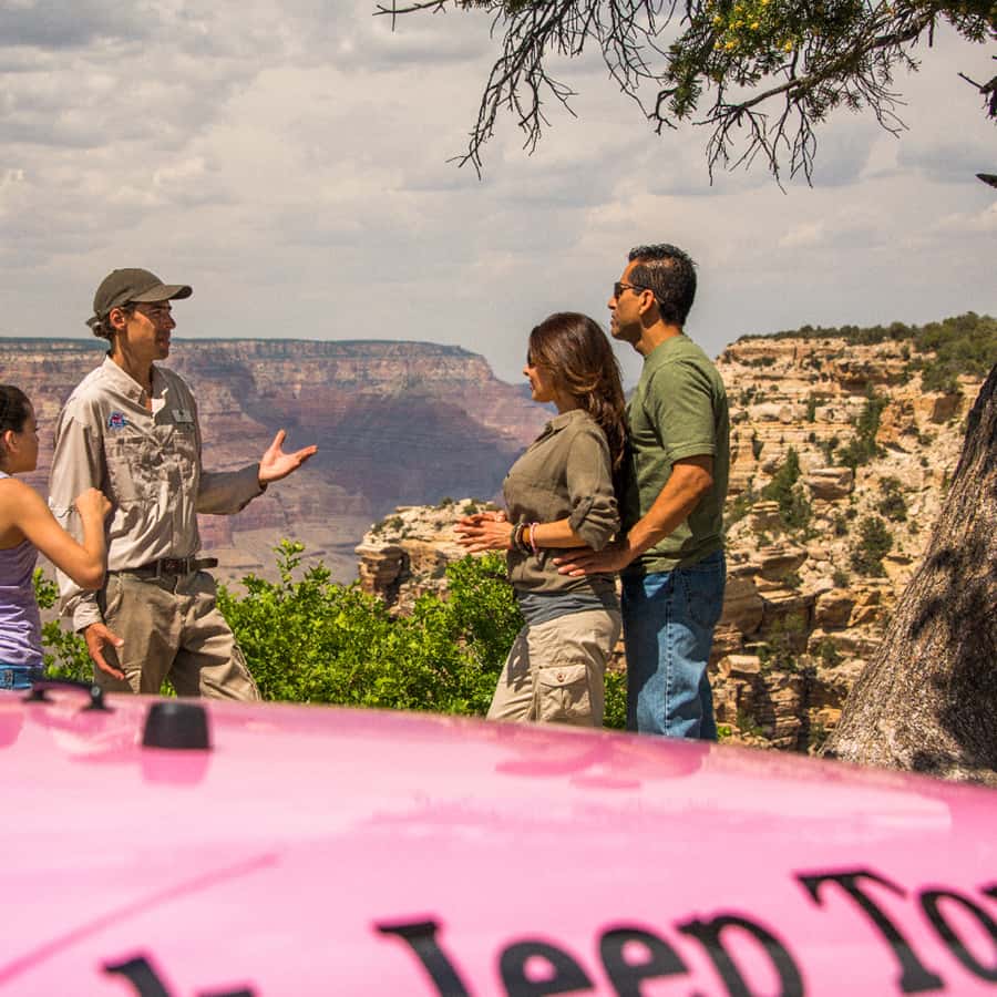 Aldeia do Grand Canyon: Excursão de jipe ao Parque Nacional do Grand Canyon  | GetYourGuide, image size:900x900