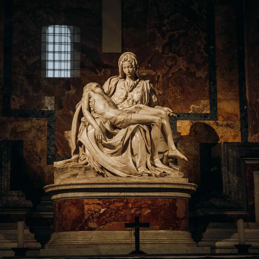 ローマ早朝のバチカン美術館とシスティーナ礼拝堂ツアー | GetYourGuide