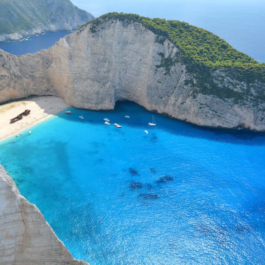 ケファロニア島発：青の洞窟ボートクルーズと難破船の写真撮影 | GetYourGuide