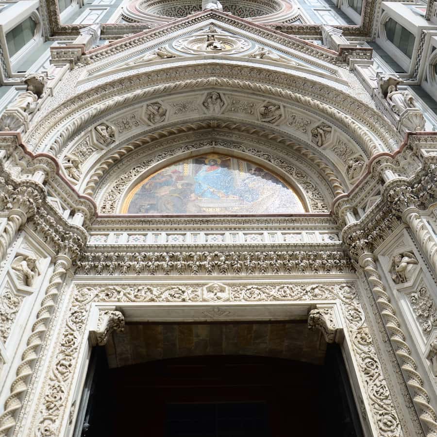 フィレンツェ：ドゥオモ複合施設ツアー（ジョットの鐘楼登頂付き