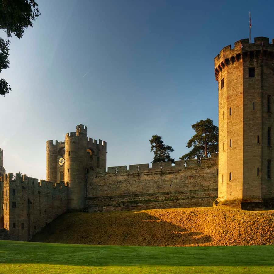 Warwick Castle (@warwickcastleofficial) · Warwick, image size:900x900