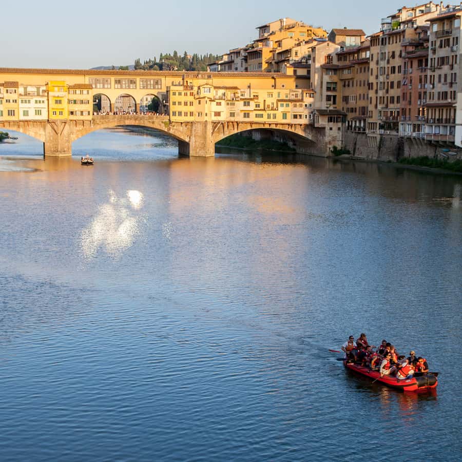 フィレンツェ：ポンテヴェッキオ橋と街の名所ラフティング クルーズ