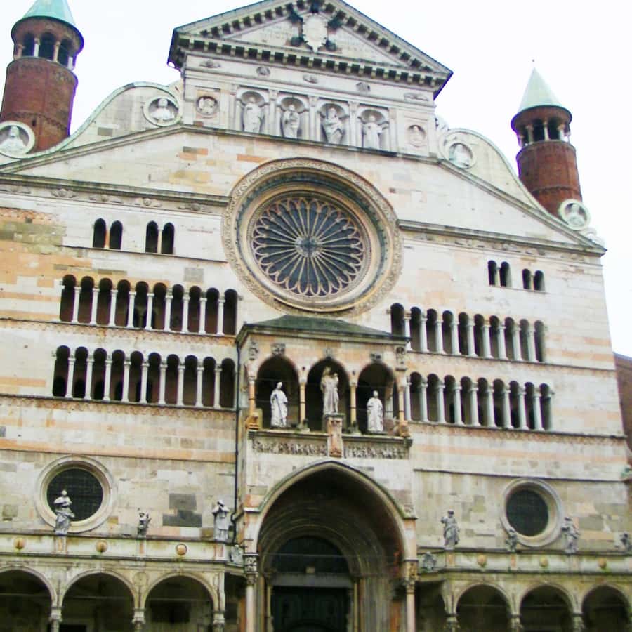 CREMONA tour privado: bella e histórica cerca de Milán | GetYourGuide, image size:900x900