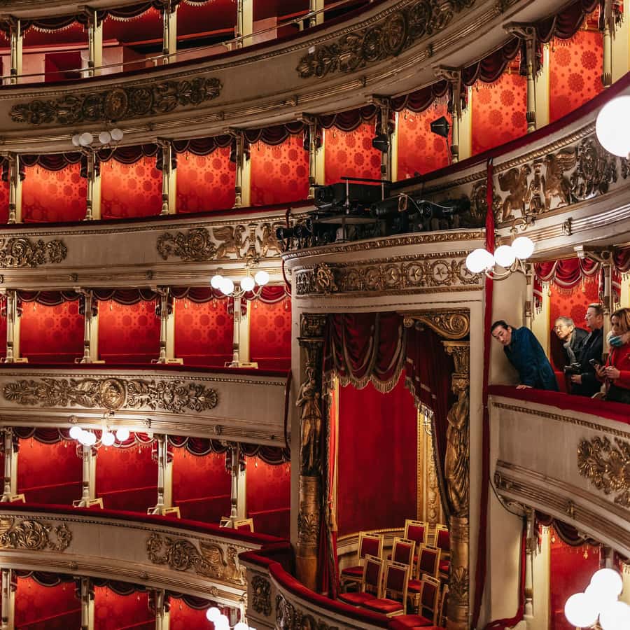 ミラノ：スカラ座と美術館のガイド付きツアー | GetYourGuide