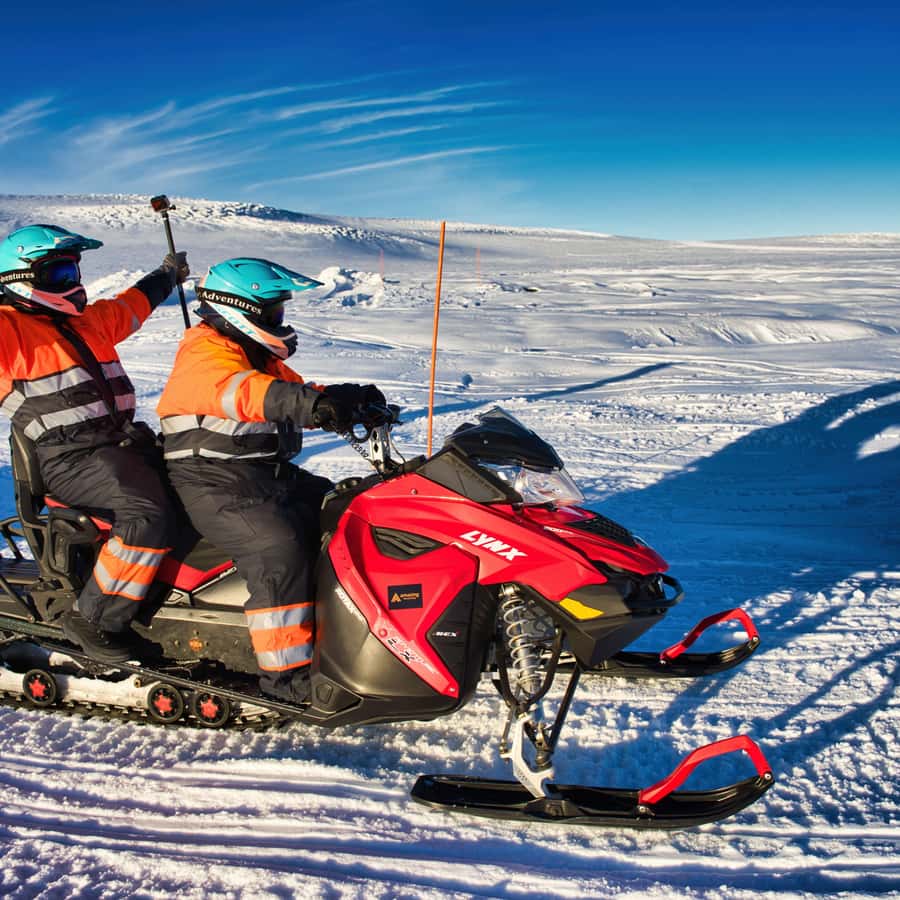 ゲイシール発：ラングヨークトル氷河でのスノーモービルアドベンチャー