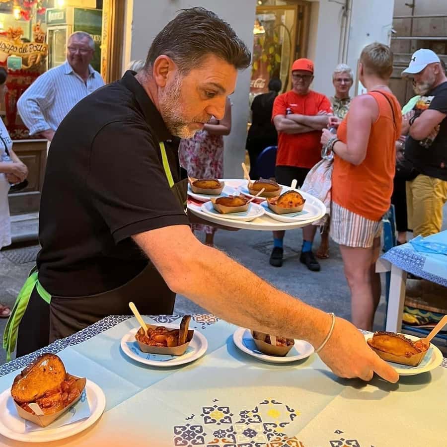 Trapani: Ruta gastronómica de medio día por el casco antiguo con guía local  | GetYourGuide, image size:900x900