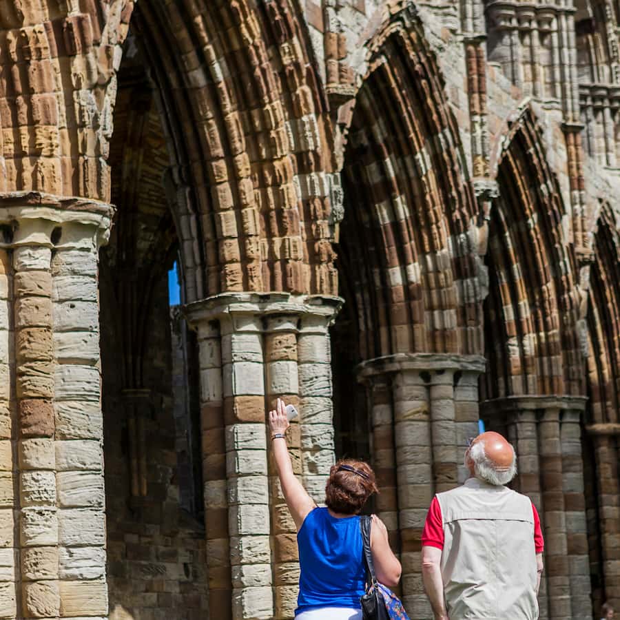 ウィットビー：ウィットビー修道院のチケット | GetYourGuide