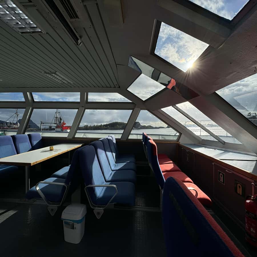 从斯沃尔韦尔出发：洛弗滕特罗尔峡湾巡游与海鹰探险之旅| GetYourGuide, image size:900x900