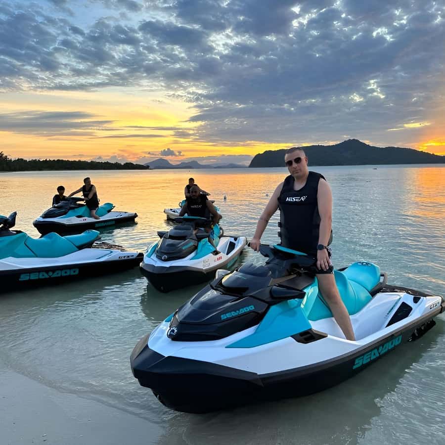 サムイ島発：ピンク ドルフィン ボート ツアー（ランチ付き