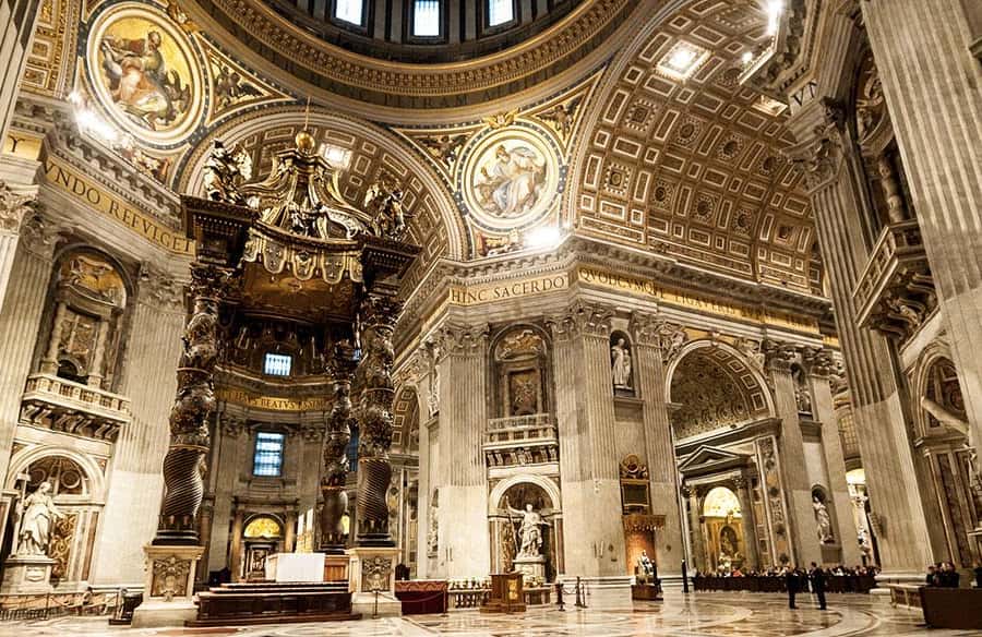 サン・ピエトロ・ドーム登頂とバシリカ・ツアー - バチカン随一