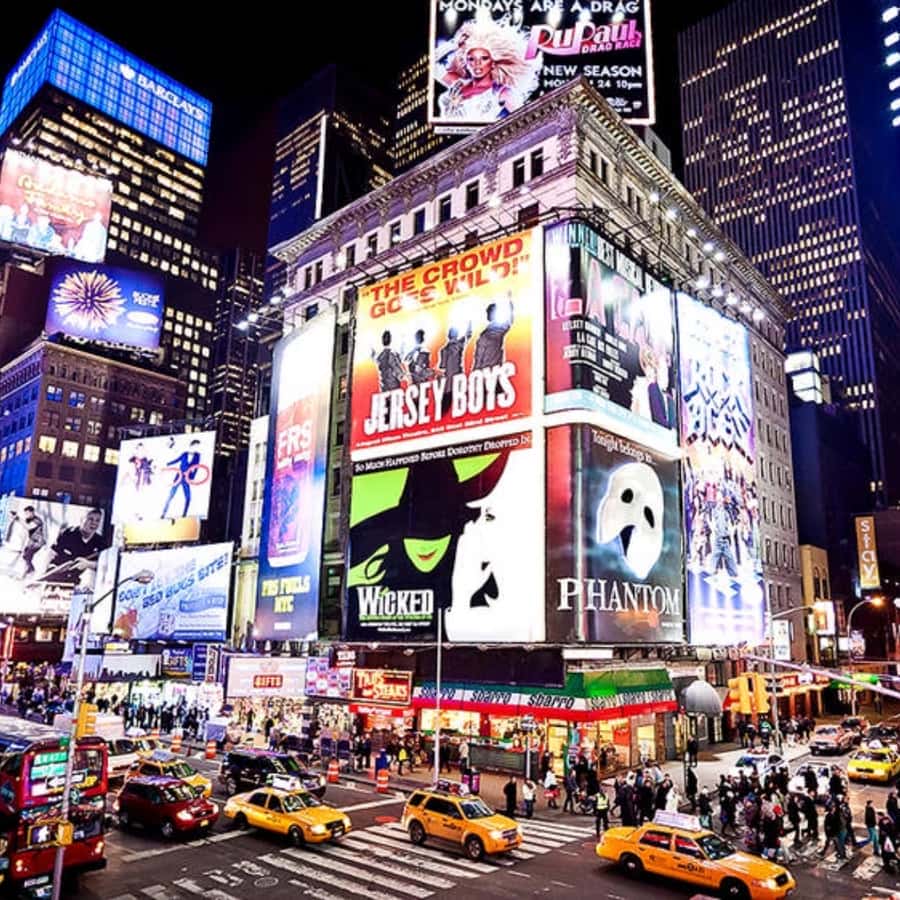 纽约精华之旅：高评分时代广场灯光人力车之旅| GetYourGuide