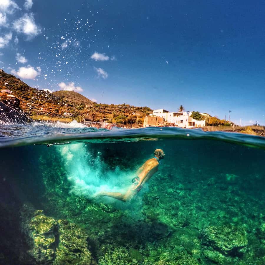 Catedral de Milán: Ticket de entrada a las Terrazas del Duomo (Sin acceso a  la Iglesia) | GetYourGuide, image size:900x900