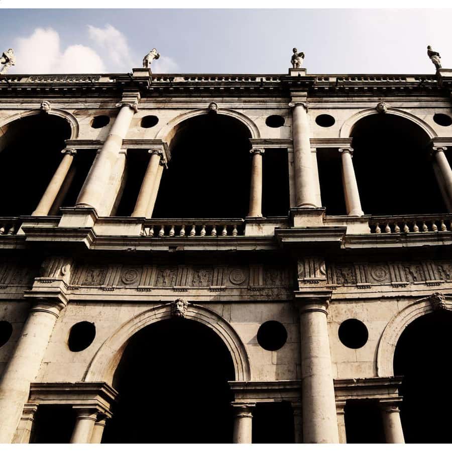 Tour di Vicenza Noir: Delitti, Misteri ed Enigmi | GetYourGuide, image size:900x900