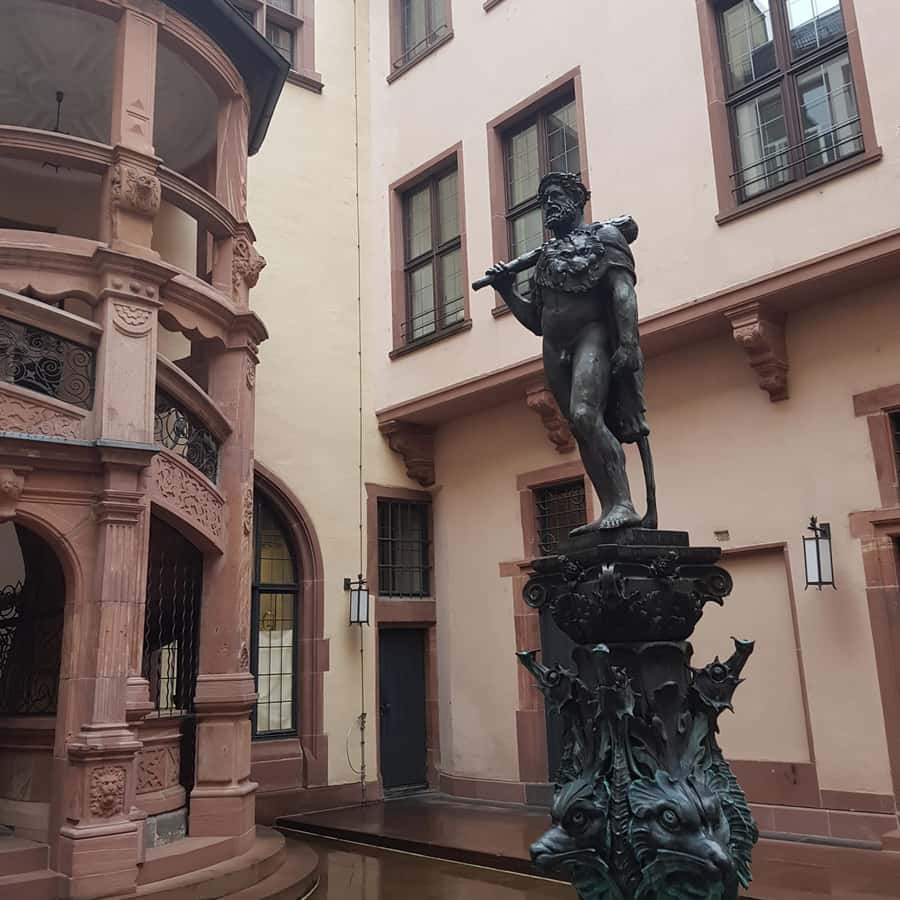 フランクフルト：ハイライトツアー、最も重要な観光スポット | GetYourGuide