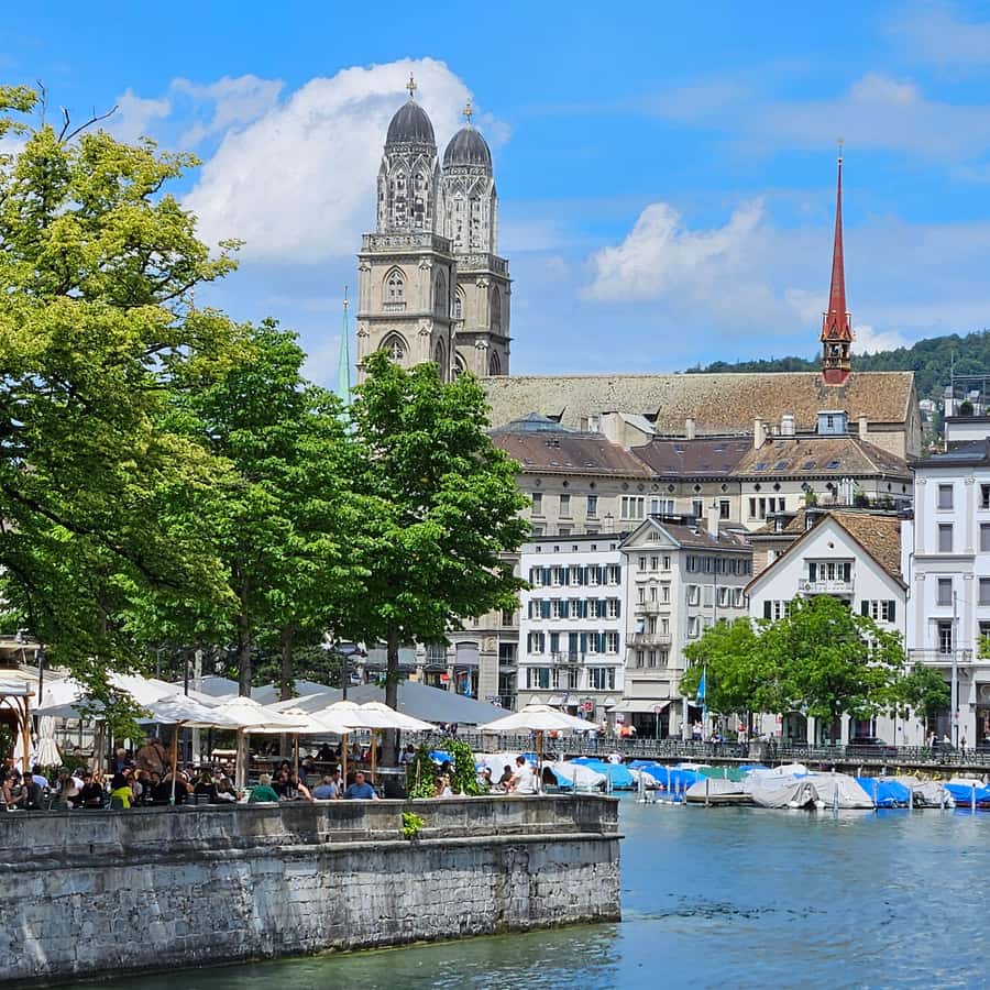 チューリッヒの歴史的な旧市街の市内ツアー | GetYourGuide