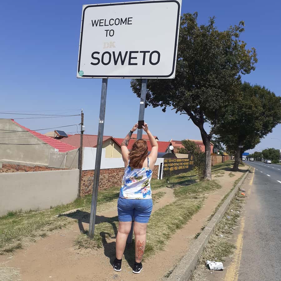 Elemento De Diseño De Marco De Señalización Vectorial De Letrero De Madera  En Césped Descarga gratuita de plantilla en Pngtree, image size:900x900