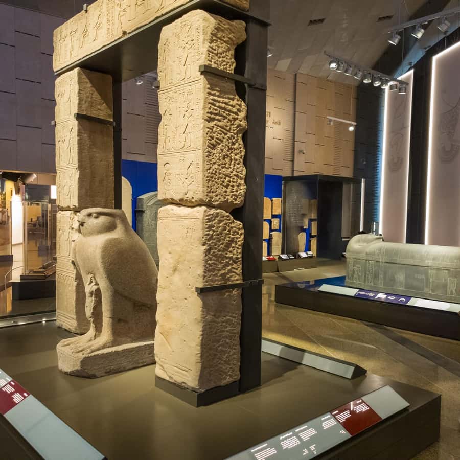 カイロカイロ大エジプト博物館入場券ガイド＆送迎付き | GetYourGuide