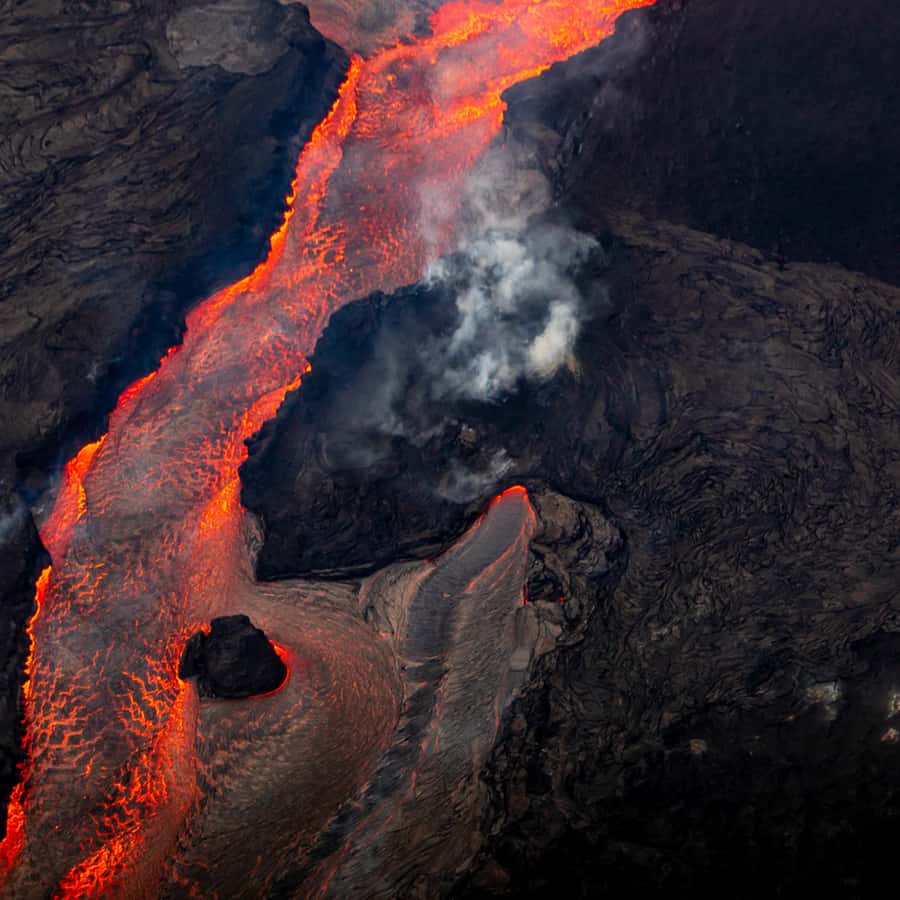 ヒロ：ハワイ火山国立公園フライト | GetYourGuide
