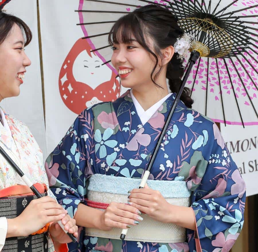 Kanazawa: Japanese Kimono Rental near Higashi Chaya District