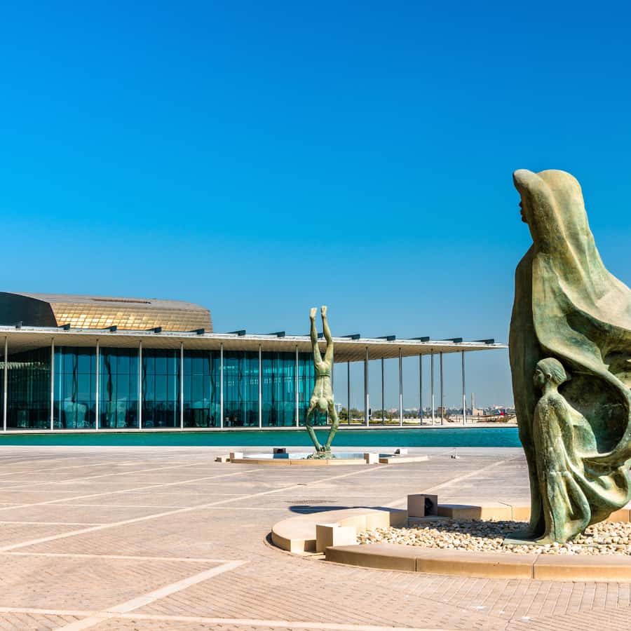 城市观光半日游，含博物馆和巴林湾参观| GetYourGuide