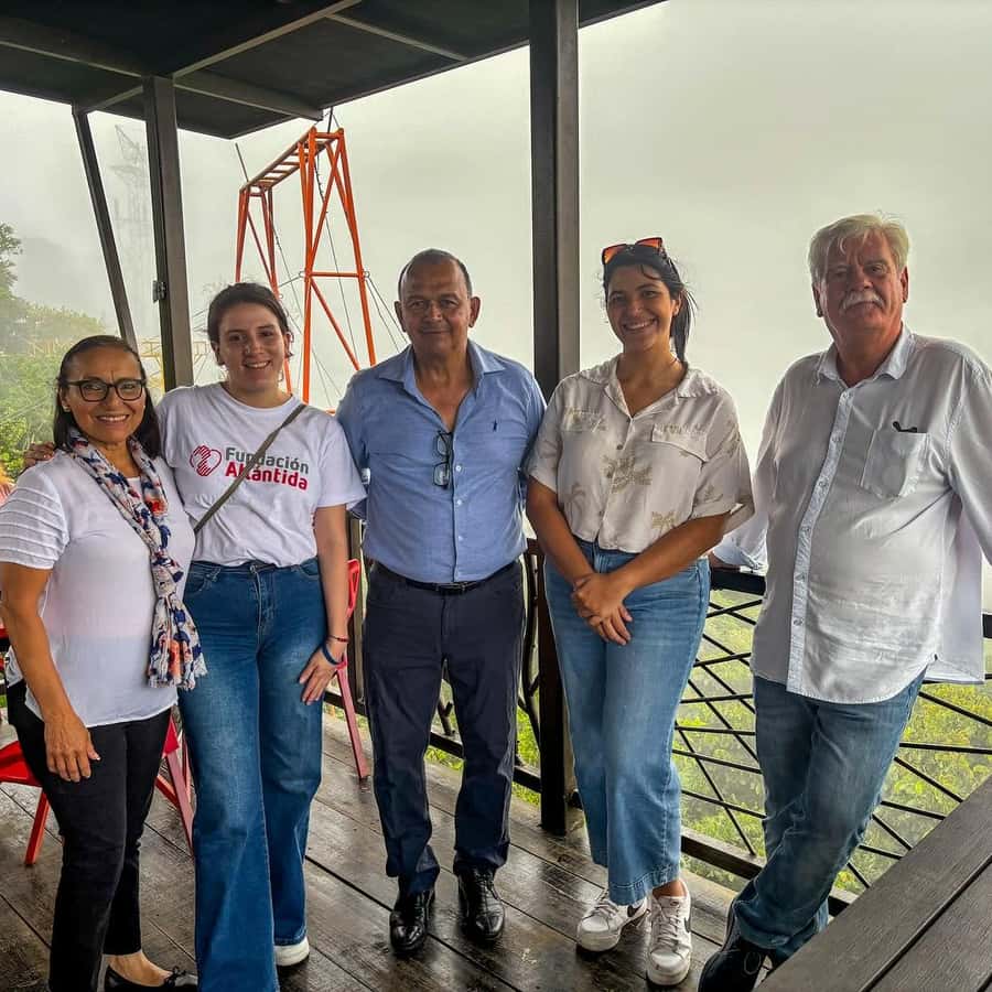 游览塞罗韦尔德-伊萨尔科火山和科阿特佩克湖| GetYourGuide