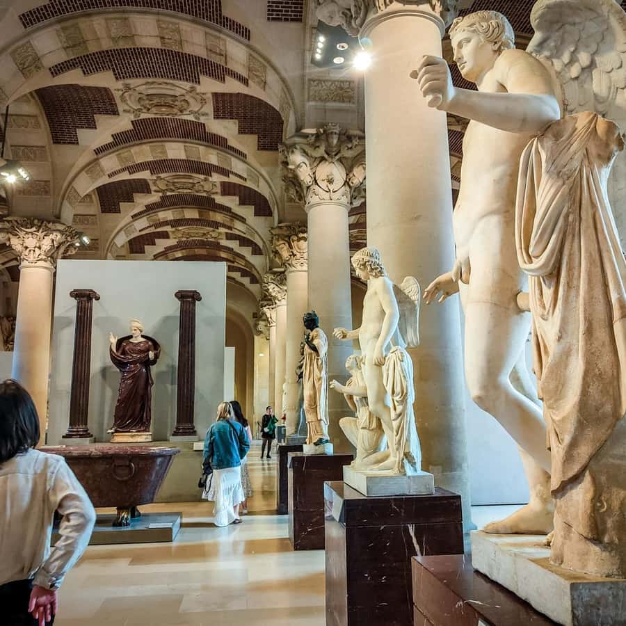 パリルーヴル美術館入場券（ガイドツアー付き | GetYourGuide