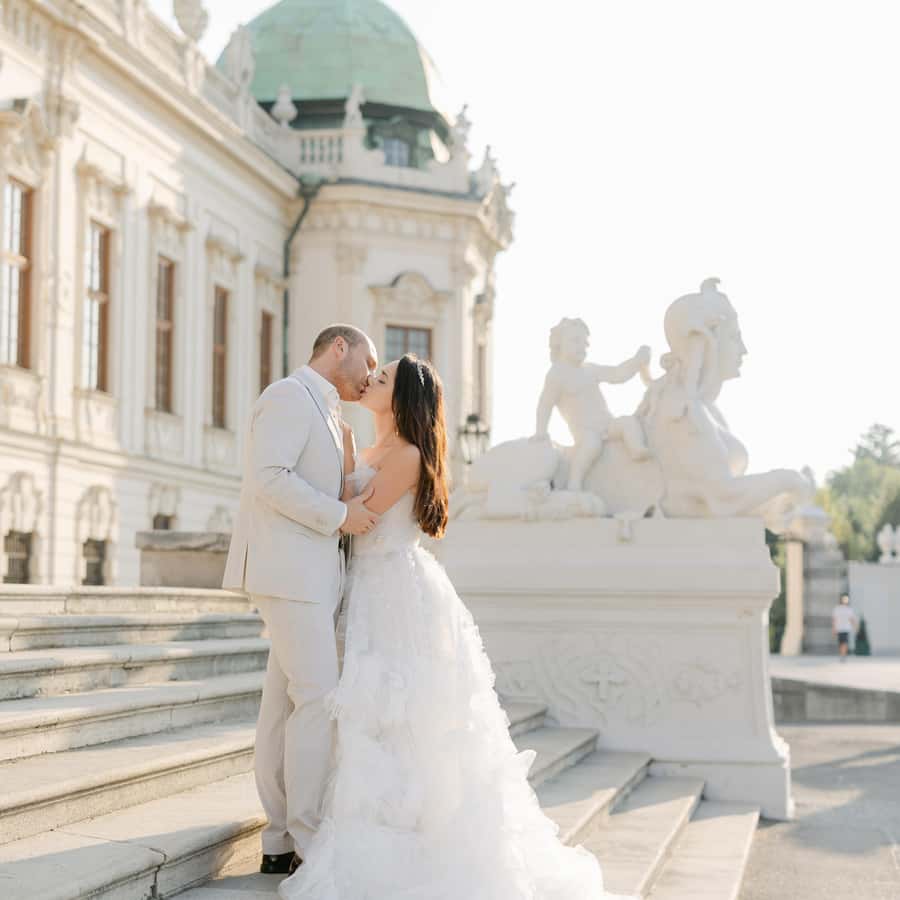 Castillos de cine | Lonely | El Viajero | EL PAÍS, image size:900x900