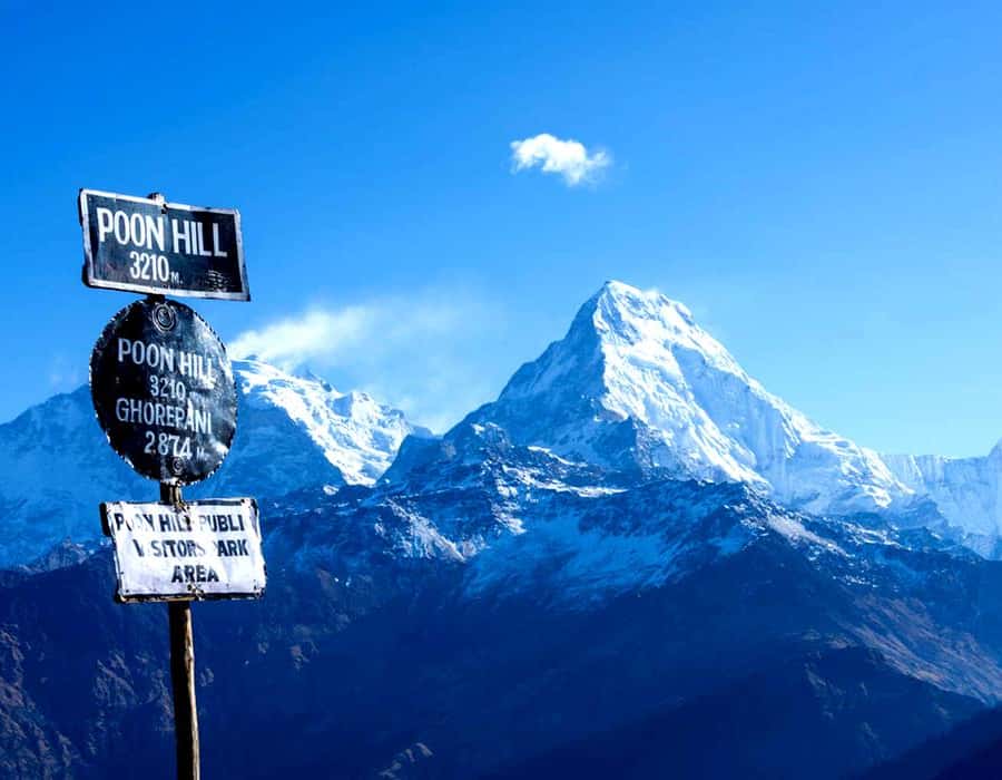 ゴレパニ・プーンヒル – クラシック4日間トレッキング体験 | GetYourGuide