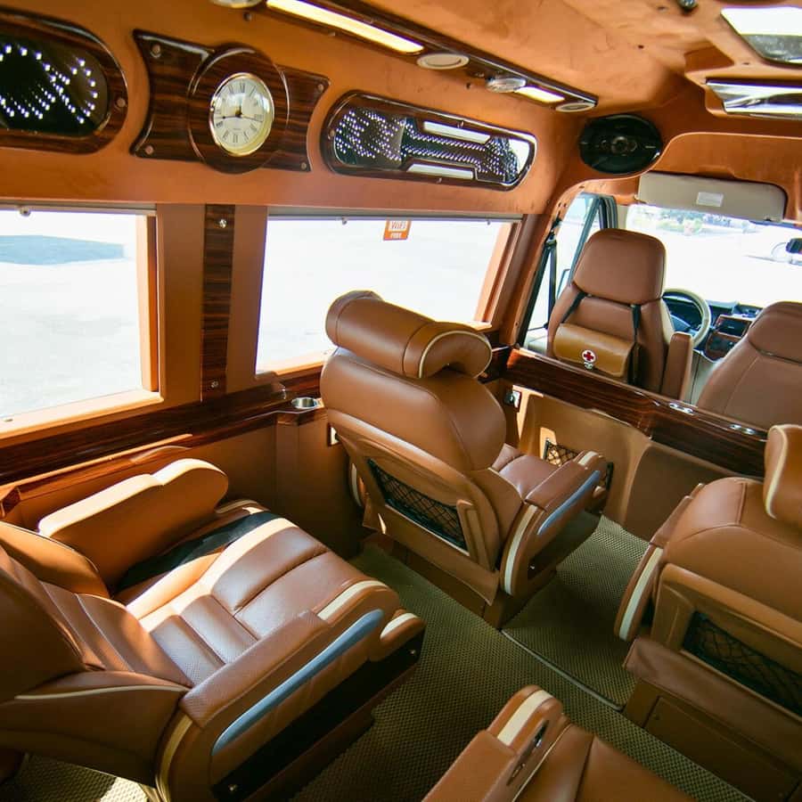 河内- 下龙湾巴士（豪华厢车豪华轿车供应商） | GetYourGuide, image size:900x900