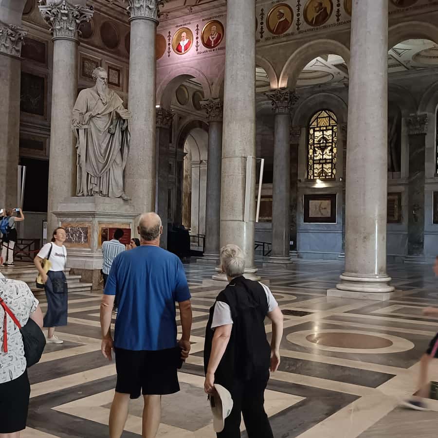 梵蒂冈：教皇弗朗西斯墓和教皇大教堂之旅| GetYourGuide, image size:900x900