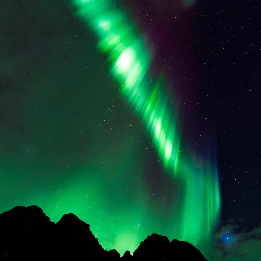 スヴォルベール究極のオーロラハント | GetYourGuide