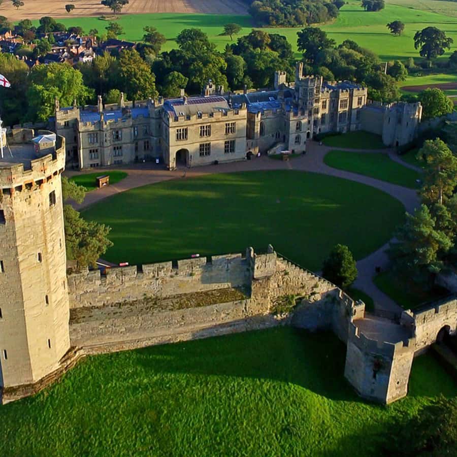 De Londres: Visita de um dia a Warwick, Oxford, Stratford e Cotswolds |  GetYourGuide, image size:900x900