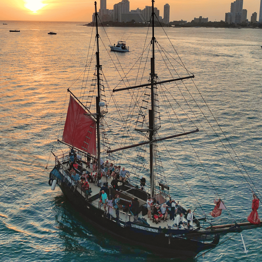 Cartagena, CO: Sunset Skyline Pirate Boat Tour with Drinks | GetYourGuide, image size:900x900
