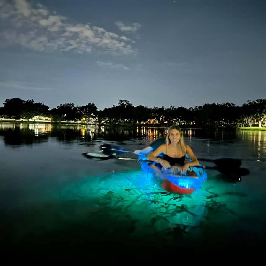 Orlando: Tour noturno de caiaque ou paddleboard com iluminação LED |  GetYourGuide, image size:900x900