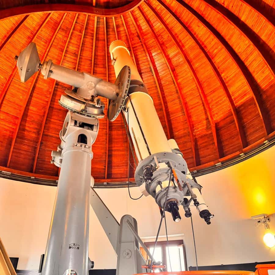 カステル・ガンドルフォ：バチカン天文台体験 | GetYourGuide