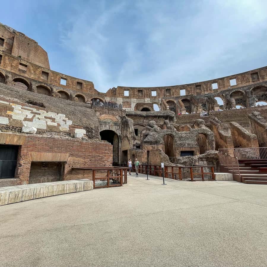 ローマ：コロッセオ見学ツアー（剣闘士闘技場入場付き） | GetYourGuide