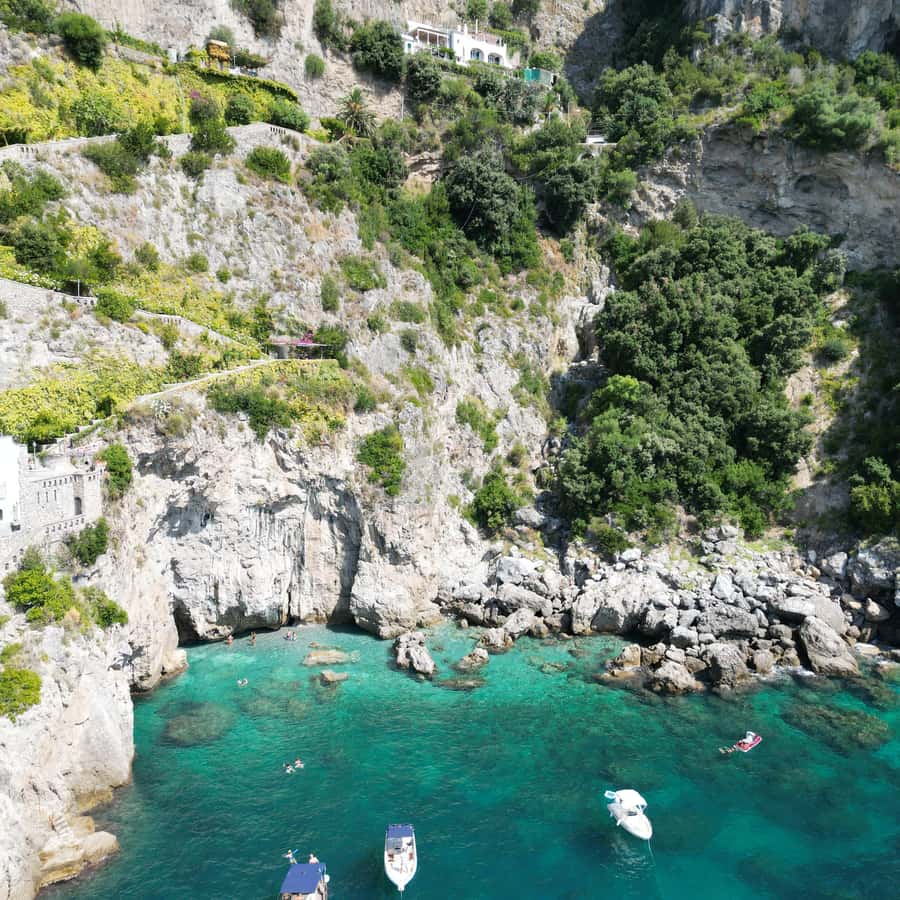 アマルフィ海岸：アマルフィ海岸の船旅 | GetYourGuide