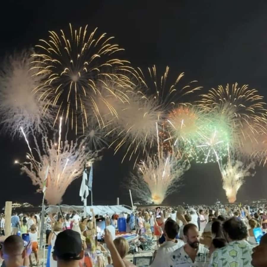 2026년 새해 전야 코파카바나 - 리우데자네이루 | GetYourGuide, image size:900x900