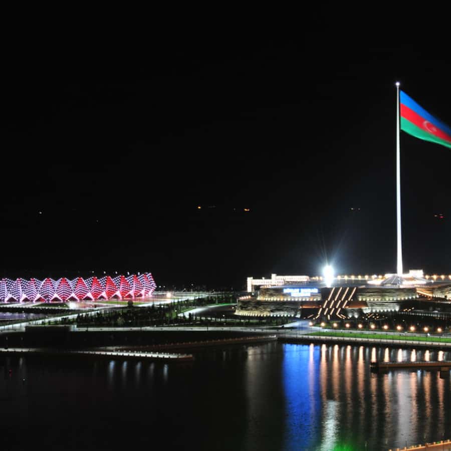 アゼルバイジャンツアーでバクーのパノラマ夜景を満喫 | GetYourGuide