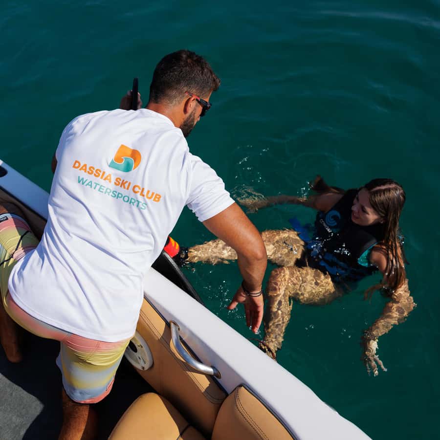 Corfu: curso de esqui aquático para iniciantes | GetYourGuide, image size:900x900