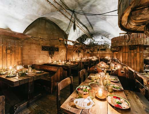 Mittelalterliches Abendessen