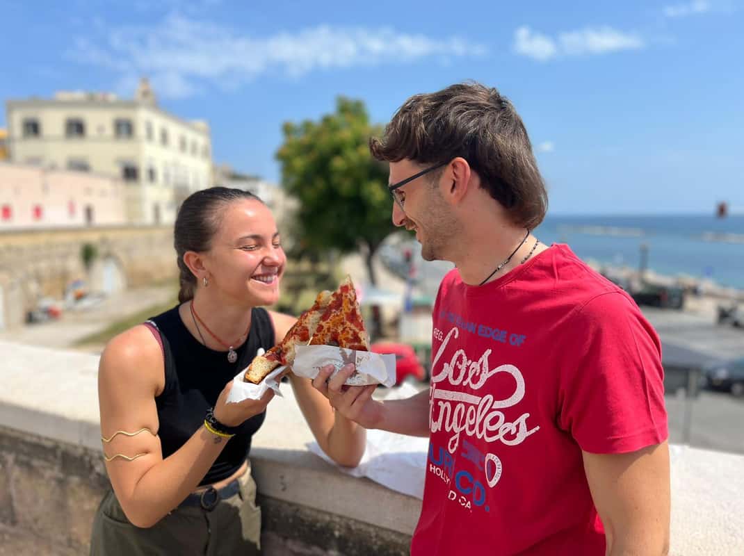 Streetfood en hapjes tijdens een foodtour in Bari