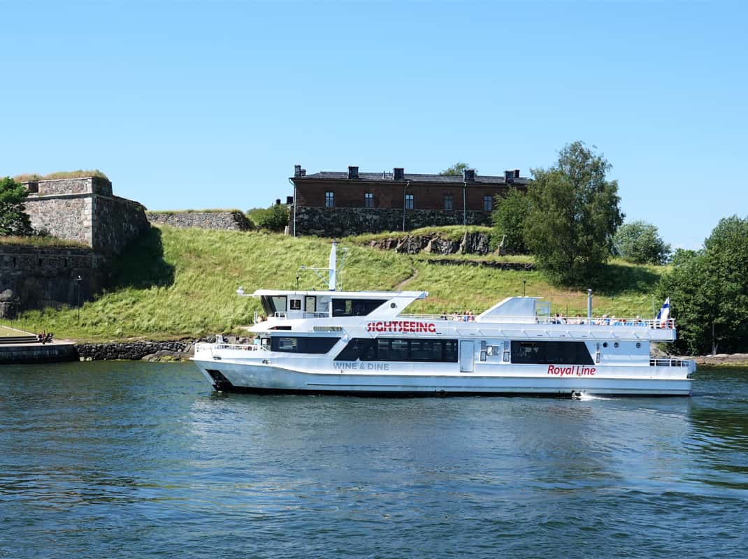 Helsinki skyline vanaf zee