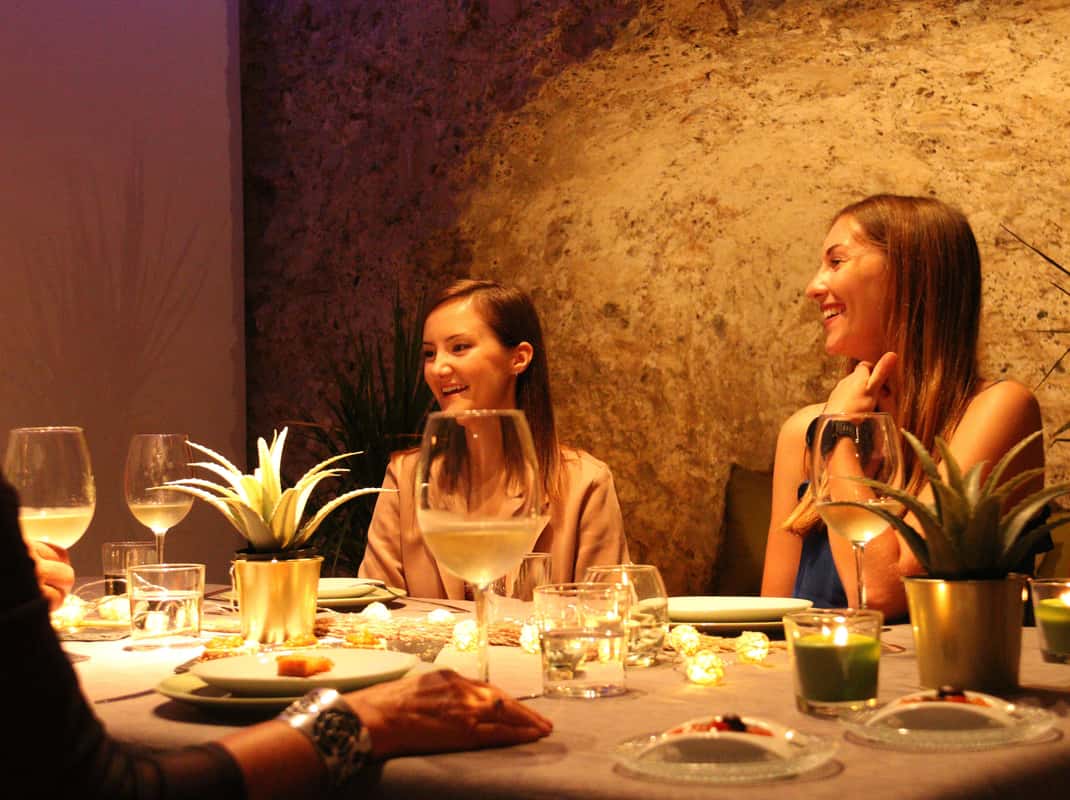 Rondleiding door de oude stad van Valencia met wijn en tapas