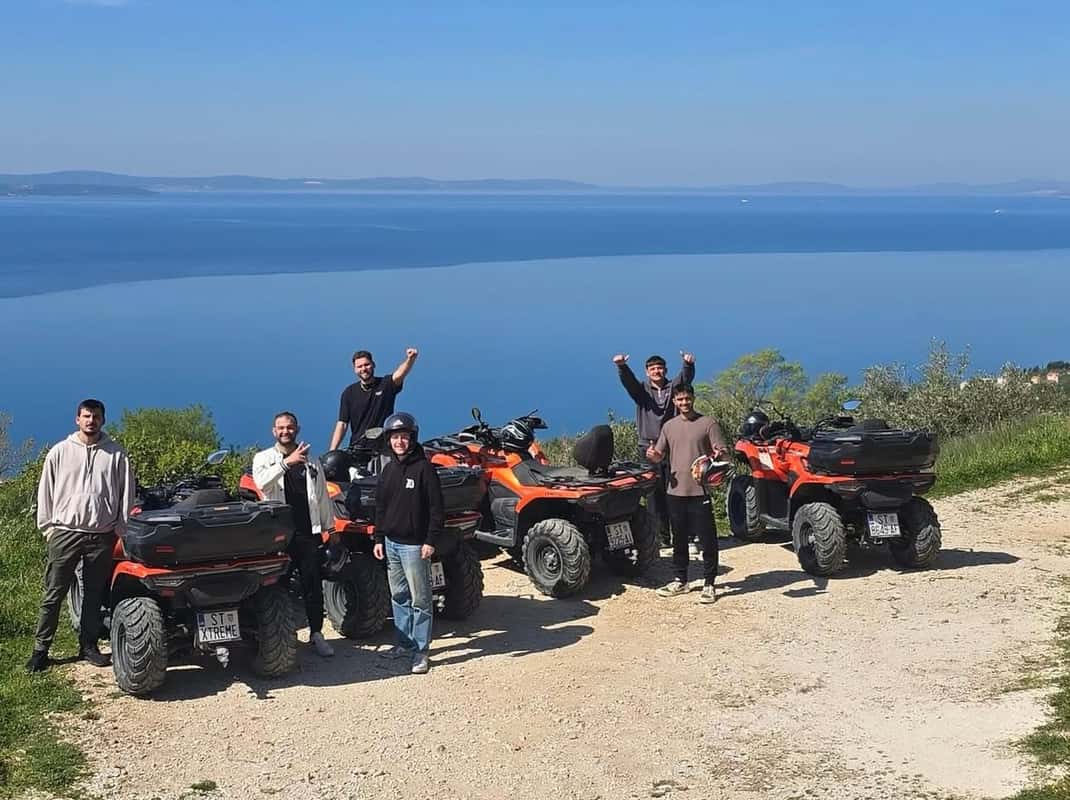 Podstrana heuvels uitzicht